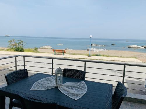  Kima Stegna sea view, Ferienwohnung in Archangelos