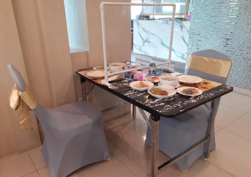Restaurant, Grand Inter Hotel in Samut Sakhon