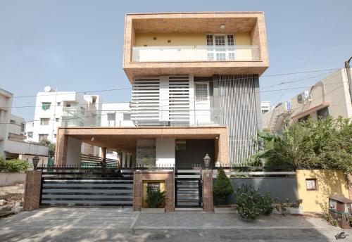 4 BHK Huge & Spacious Villa- 16 Guests Homestay Nashik