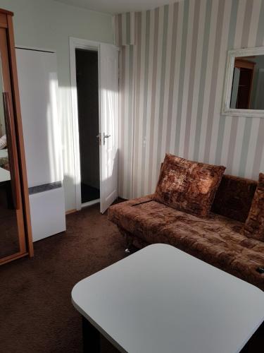 Triple Room with Bathroom image 10