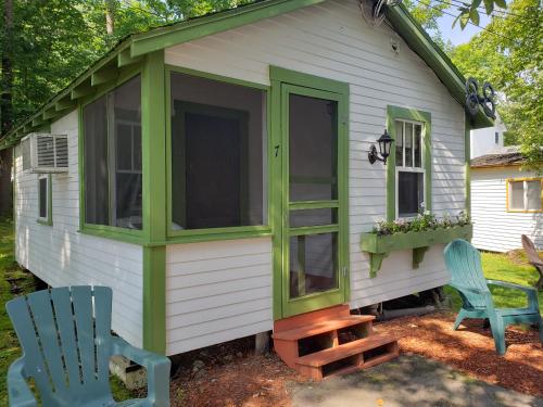 Weirs Beach Motel & Cottages - 숙소 외관
