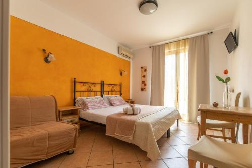 Deluxe Double or Twin Room with Lake View image 4