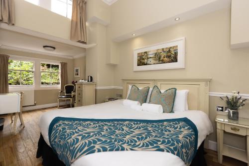 2 twin beds