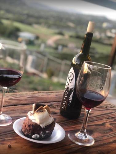 Suites Nativo - Beautiful Vineyard & Valley View photo