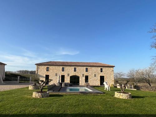 Le domaine Reine Sully - Chambre d'hôtes - Saint-Quentin-de-Caplong