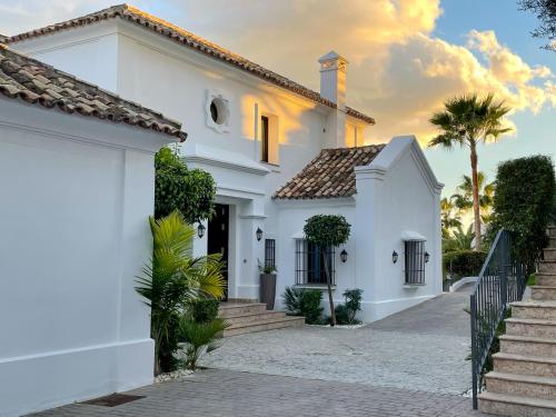  Villa Andaluza in Estepona