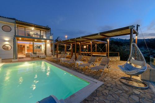 Villa Serenity - With Private Heated Pool