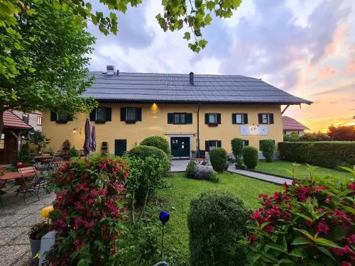 Gasthof zur Strass in Eugendorf, Österreich