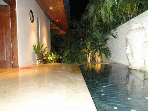 Ocean Breeze Villa in เทไวโต