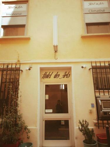 Hotel des Arts - image 2