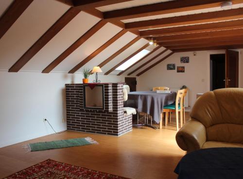 Apartment image 8