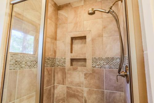Riverhouse - image 14