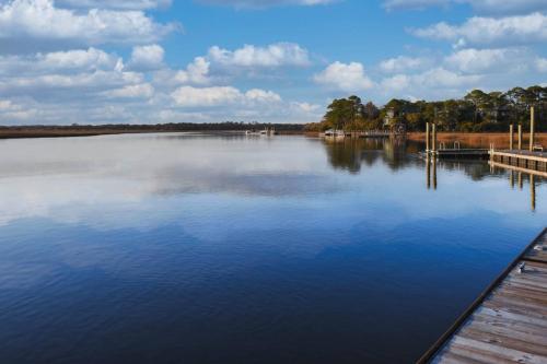 Riverhouse - image 7