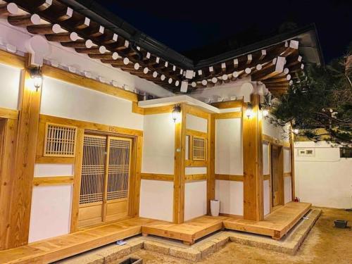 Adam Guesthouse - 객실 전경