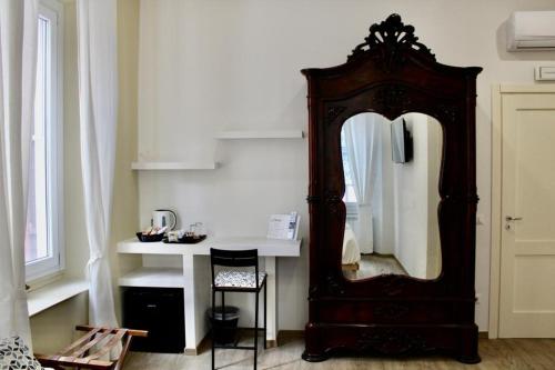 Double Room with Private Bathroom image 3