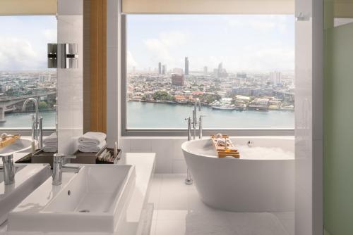 350374491 Avani Plus Riverside Bangkok Hotel