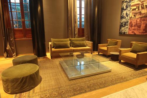 Yrigoyen 111 Hotel - 로비