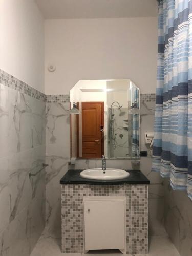 Beauty House - image 6