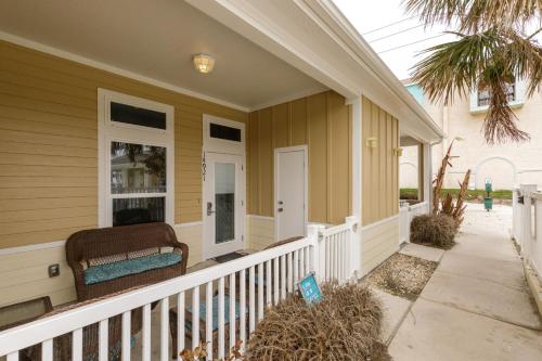 Village by the Beach B921K by Padre Escapes - image 11