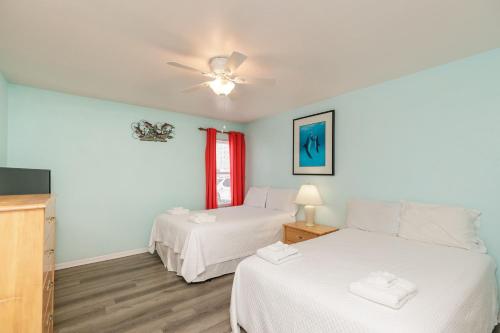 Surfside 104 by Padre Escapes - image 13
