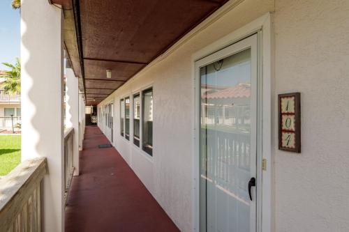 Surfside 104 by Padre Escapes - image 10
