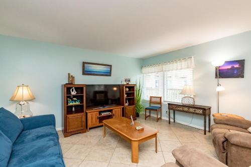 Surfside 107 by Padre Escapes - image 10