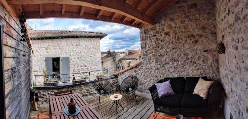 Gîte de charme au coeur de Ruoms avec terrasse - Apartment - Ruoms