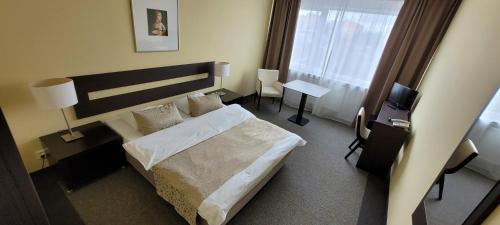 Hotel Cascade - image 2