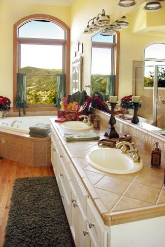 Bella Vista Bed and Breakfast - 화장실