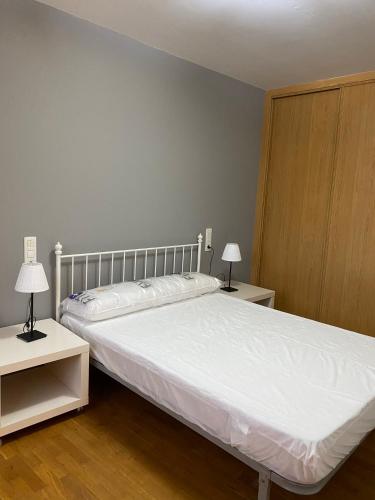  Precioso piso(parking) a 5 min andando de la playa in Oleiros