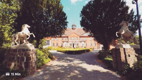 Ferienhaus SeeWaldMeer am Pinnower See bei Schwerin