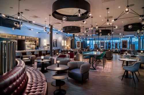 Park Inn by Radisson Oslo Airport - image 2