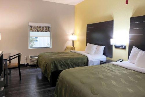 Queen Room with Two Queen Beds - Non-Smoking