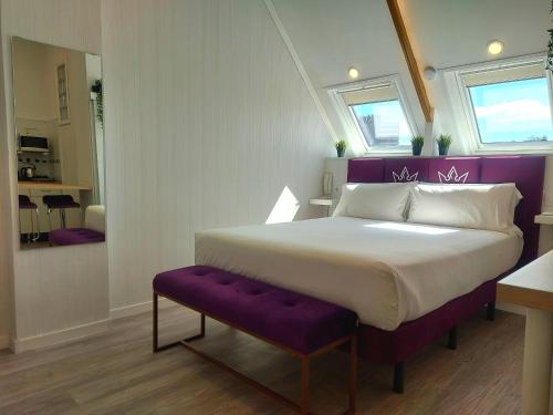 One-Bedroom Apartment image 1