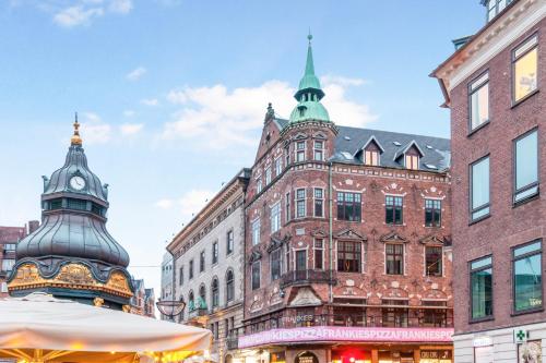 250 Sqm Smack Bang in the Center of Copenhagen