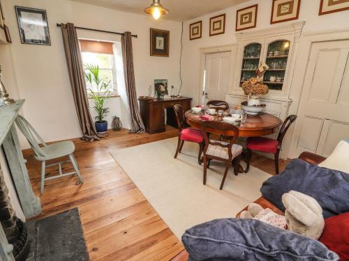 A szálláshely kívülről, New Thatch Farm in Cork Airport