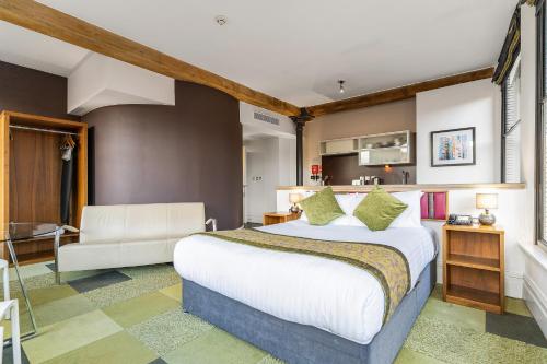 1 double bed