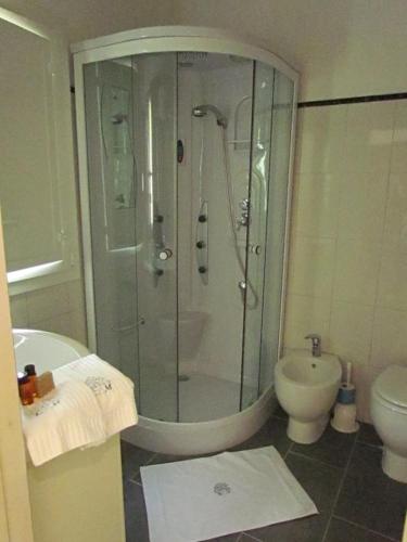 Studio Apartment image 2