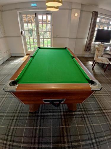 Woolpack Inn - image 7