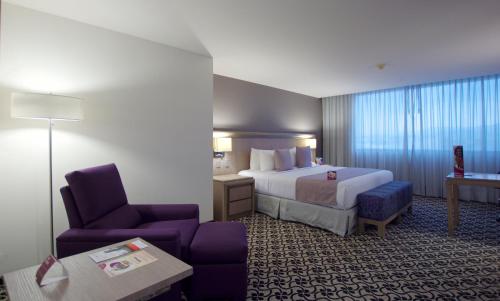 350464602 Crowne Plaza Hotel Mexico City North-Tlalnepantla by IHG
