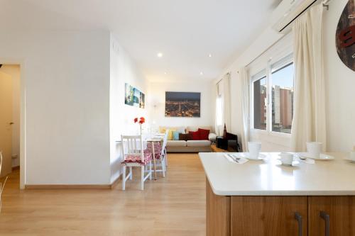 Cute Urban Apartment - image 8