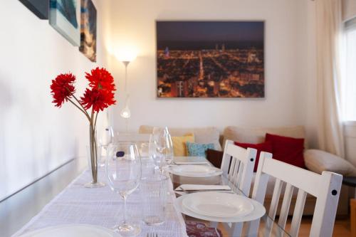 Cute Apartment in Sants Station with HBO & Alexa & AC, Barcellona