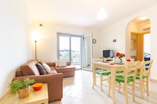  Appartamento Zara 3 - MyHo Casa in Marina di Montenero