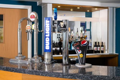 Holiday Inn Express Manchester East an IHG Hotel - image 12