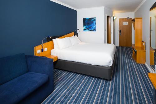 Holiday Inn Express Manchester East an IHG Hotel - image 8