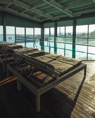 Swimming pool, Hotel Horizon in Montegranaro