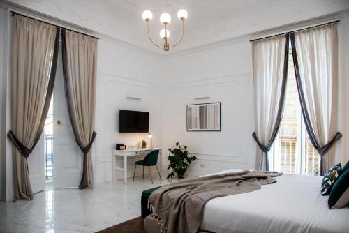 The Marble House - Family and Friends Luxury Apartment in Naples 5