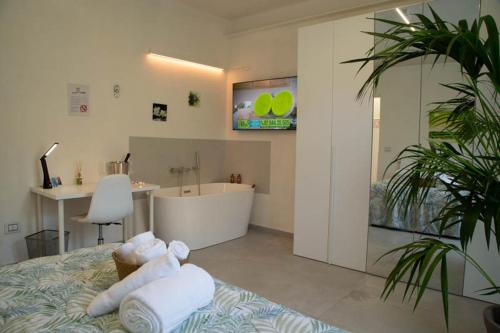 Deluxe Double Room with Bath