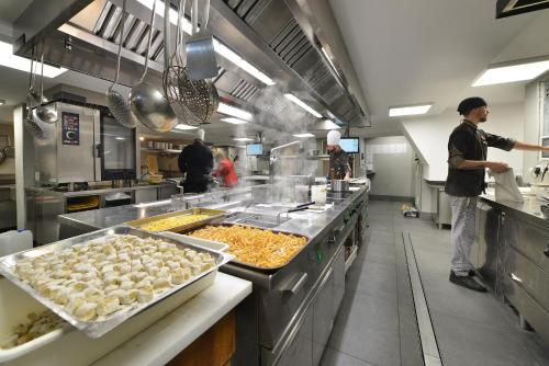 Hotel Bucaneve - image 4