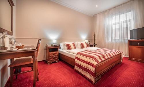350512901 Hotel Capital with private wellness